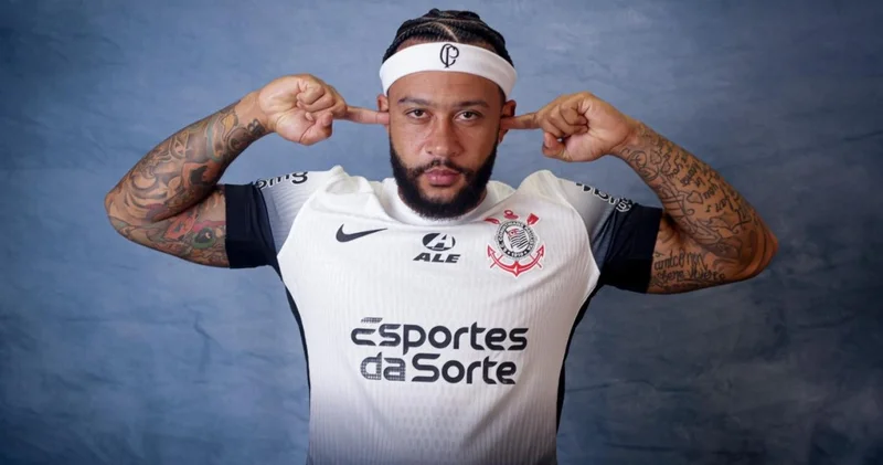 Milli futbolçunun pasportu oğurlandı