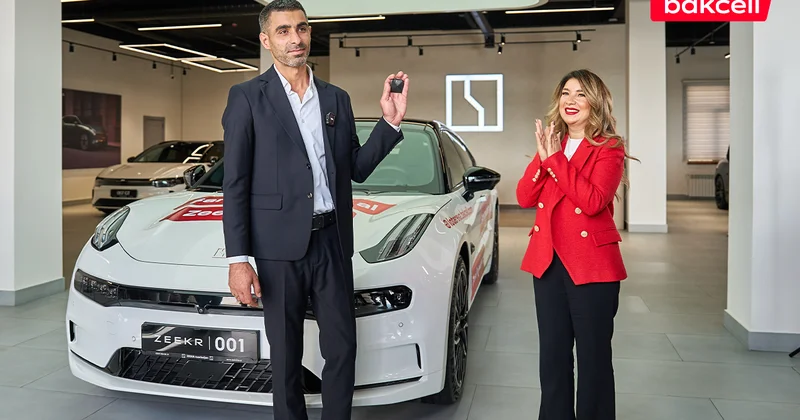 “Bakcell” lotereyasında ilk “Zeekr 001” qalibə təhvil verildi Fotolar