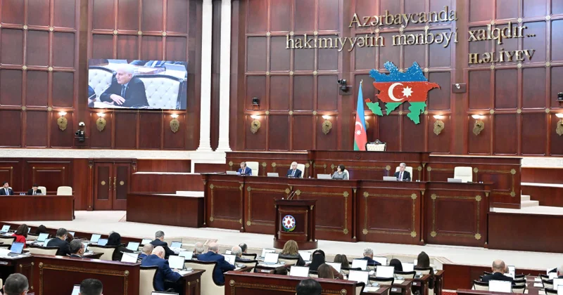 Milli Məclisin plenar iclasında 13 məsələ müzakirə edilib