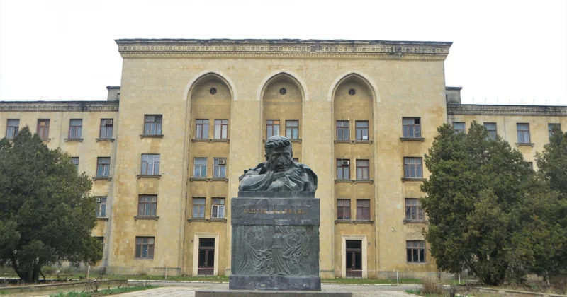 Azərbaycanfilm kinostudiyasının direktor müavini və aparat rəhbəri vəzifədən azad edilib
