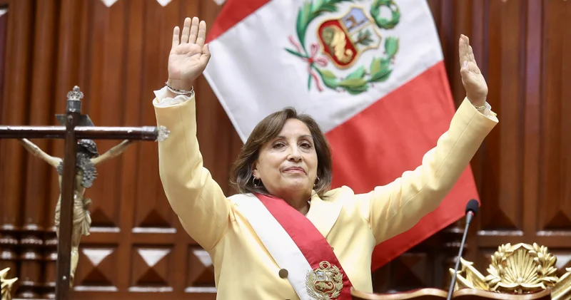 Peruda parlamet Prezidentə qarşı qərar verdi