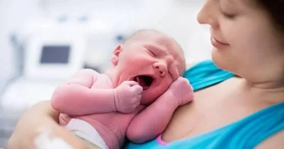 Təbii mayalanma və doğuş üstün tutulmalıdır TÖVSİYƏ
