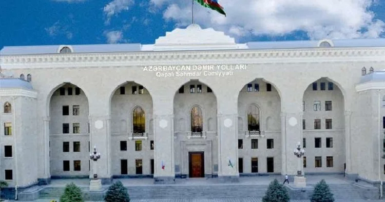 “ZAMAN NOVRUZOV BİZİ İŞSİZ QOYUB” İşçilər “Azərbaycan Dəmir Yolları” QSC sədrinin müavinindən şikayət edir