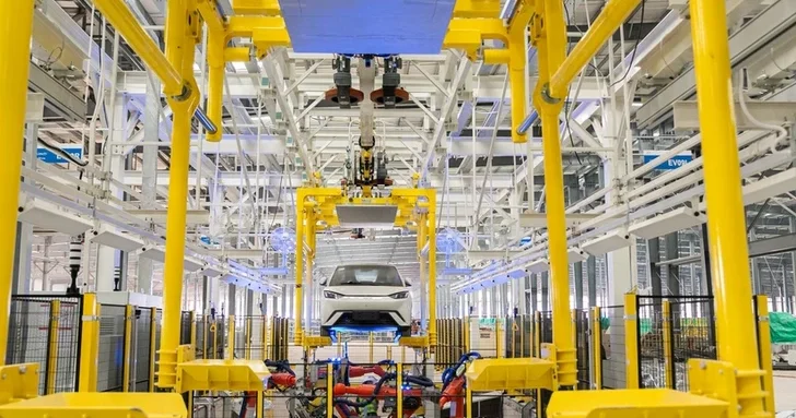 Китайский гигант BYD открыл в Бразилии завод на 300 тысяч электромобилей в год
