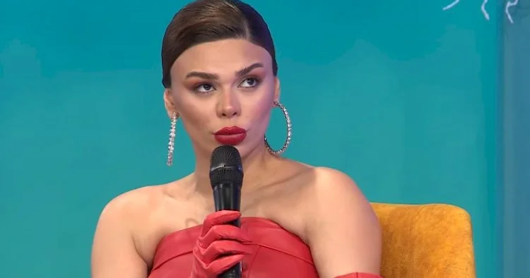 Aysun tənqidlərə dözmədi: “Dodaq mənimdir, mənə xoşdur, sizə nə!” VİDEO