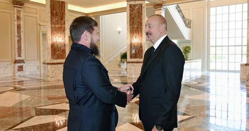 Kadırov Azərbaycanı Qarabağ zəfərinə görə təbrik etdi