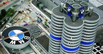 BMW spikerə avtomobil verməkdən imtina etdi...