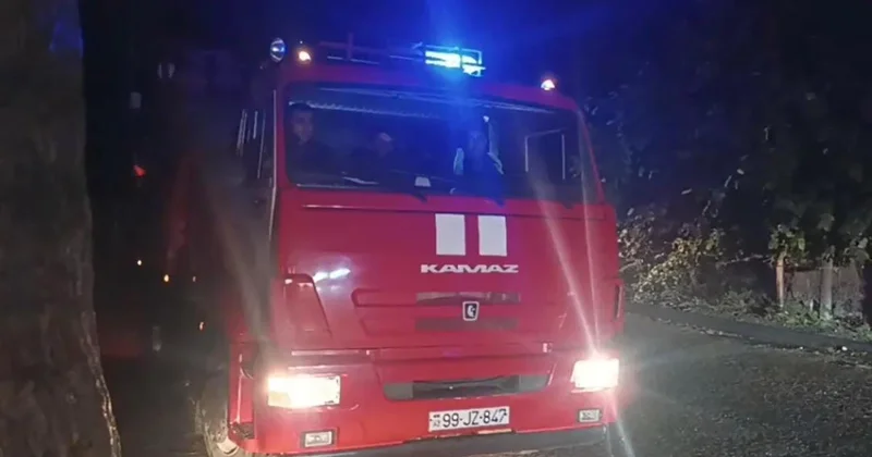 После удара молнии загорелся дом в Товузе ФОТО ВИДЕО