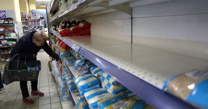 Жителей Киева предупредили о необходимости запастись водой и продуктами питания