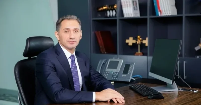 Rəşad Nəbiyev medal qazanan idmançıları təbrik edib
