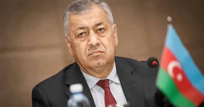 Rusiya və İranın zəifləməsi Azərbaycana sərf edər
