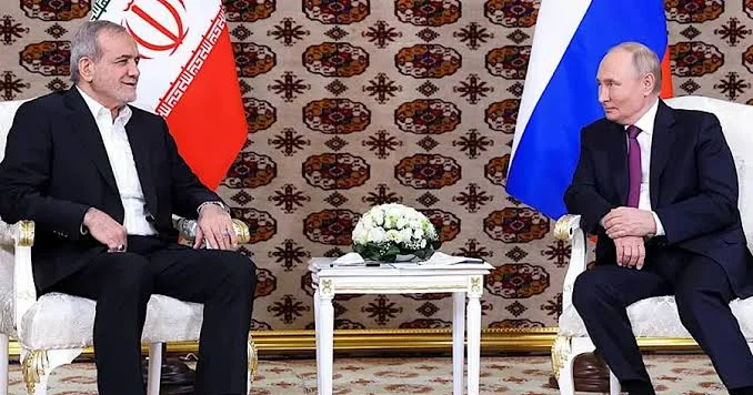 Putin İranın mövqeyini Trampa çatdırıb