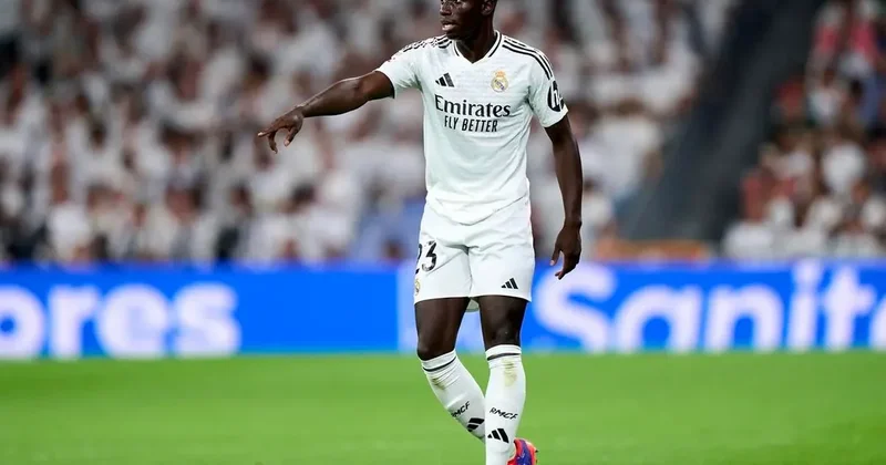 Real ın müdafiəçisi Ferlan Mendi 5 aydan sonra məşqlərə başlayıb