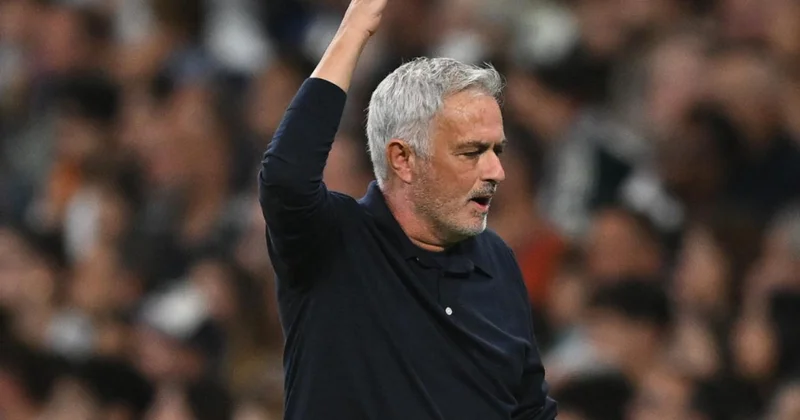 Mourinyo “Vilyarreal”la oyundan sonra mətbuat konfransını boykot edib