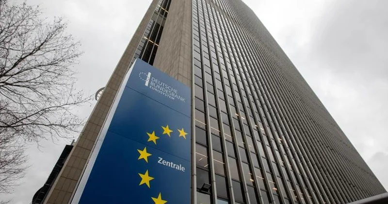Bundesbank Aİ də borc böhranı riski barədə xəbərdarlıq etdi