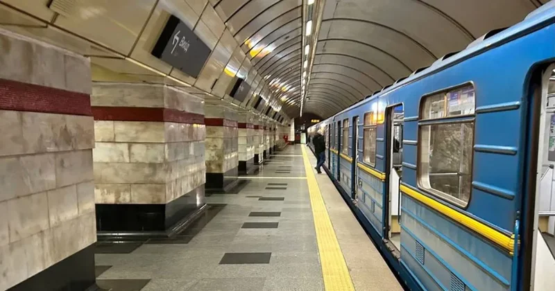 Киевское метро остановилось Minval Politika
