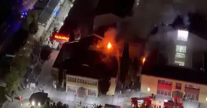 İstanbulda xəstəxanada yanğın başlayıb, xəstələr təxliyəolunur