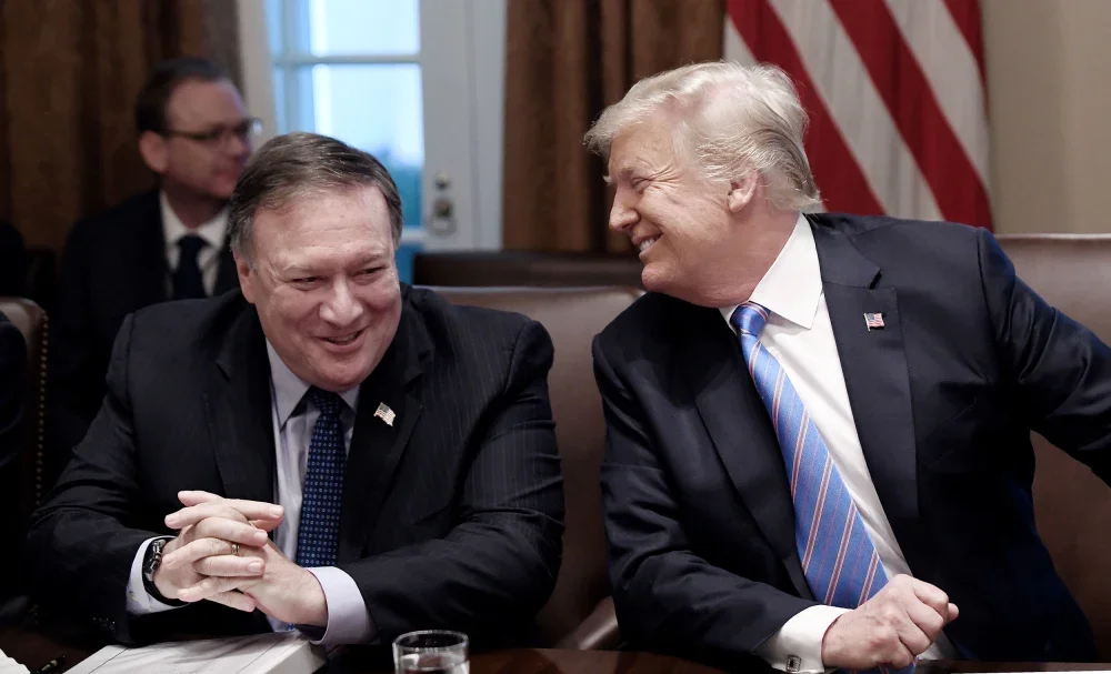 Tramp “ağır artilleriyanı” işə salır: Pompeo mühüm posta gətirilir