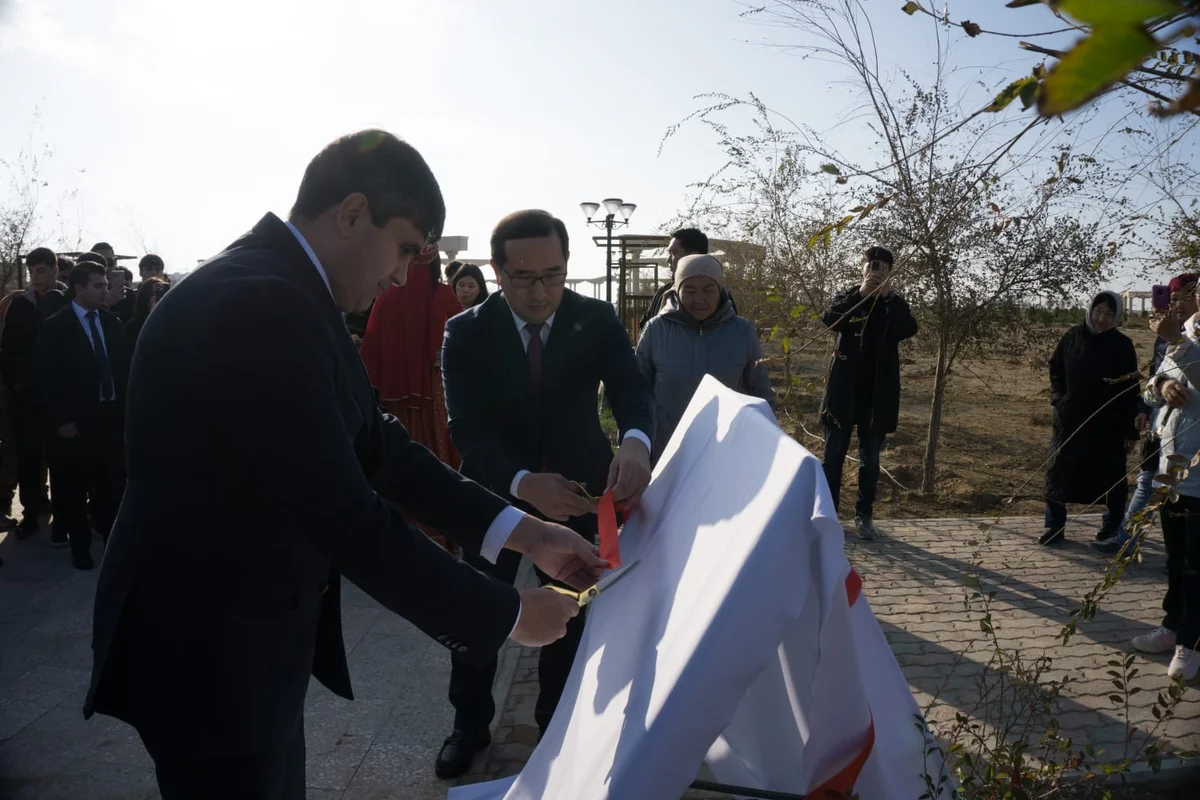 “Azərbaycan Qazax xalqlarının Dostluq Xiyabanının açılış mərasimi keçirilmişdir FOTOLAR Azərbaycanda özəl xəbərlər, araşdırmalar, təhlillər və müsahibələrin tək ünvanı