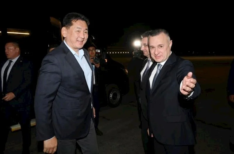 Monqolustan Prezidenti Azərbaycana səfərə gəlib