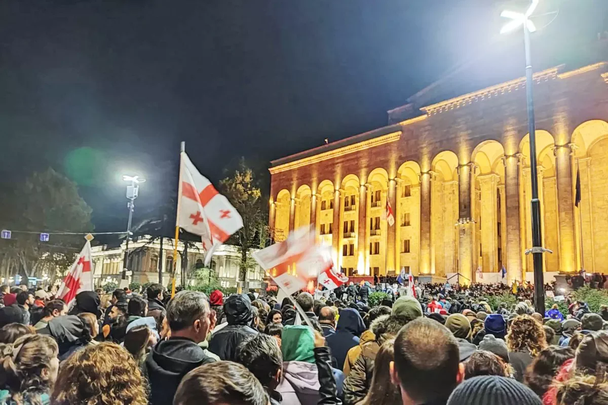 Оппозиция в Грузии проводит шествие в знак протеста против итогов выборов