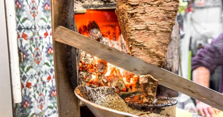 Altı nəfər dönərdən zəhərləndi SİYAHI