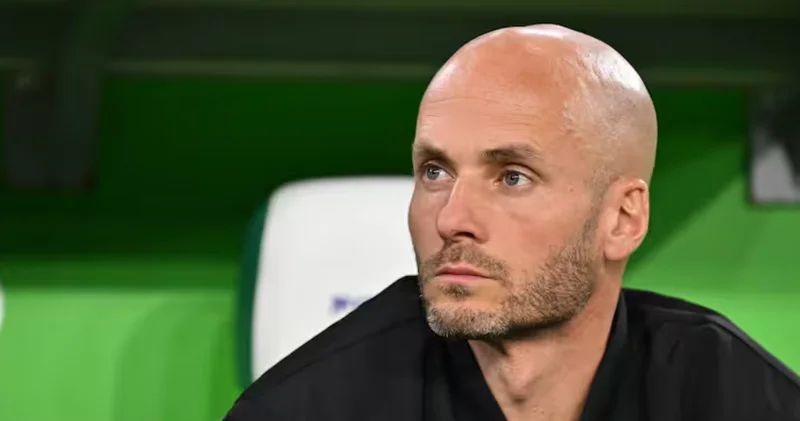 Bundesliqa klubu baş məşqçisini göndərdi