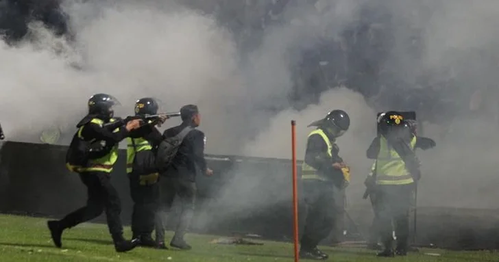 Число пострадавших при взрыве в школе Индонезии возросло до 96 человек