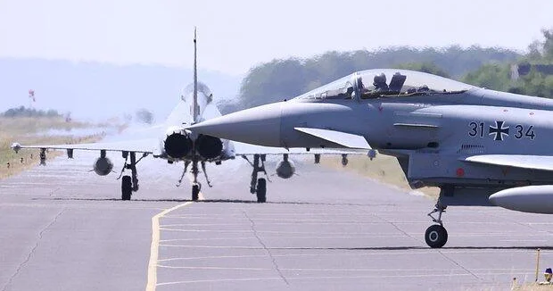 Истребители страны НАТО начали учения у российских границ