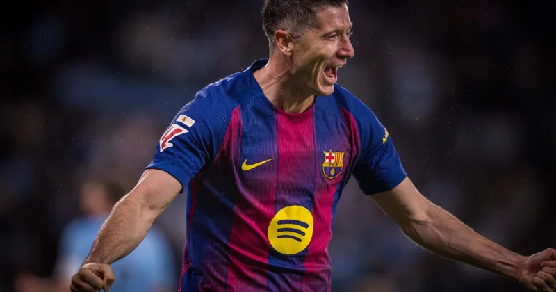 37 yaşlı superulduzdan het trik...