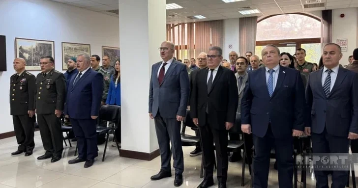 В Гяндже почтили память Мустафы Кемаля Ататюрк