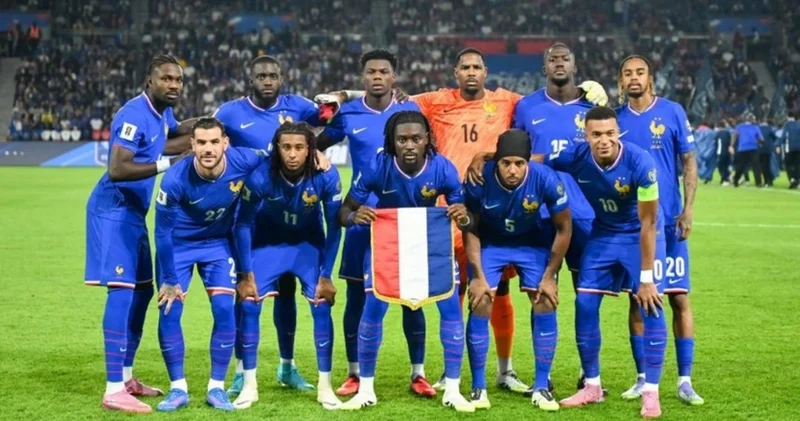 Fransa millisində Azərbaycanla oyun öncəsi CİDDİ İTKİ FOTO