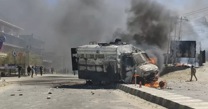 Автомобиль взорвался в столице Индии, есть раненые