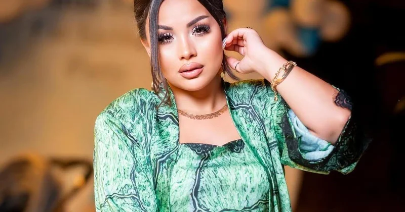 Tanınmış müğənninin toyda biabırçı canlı İFASI VİDE