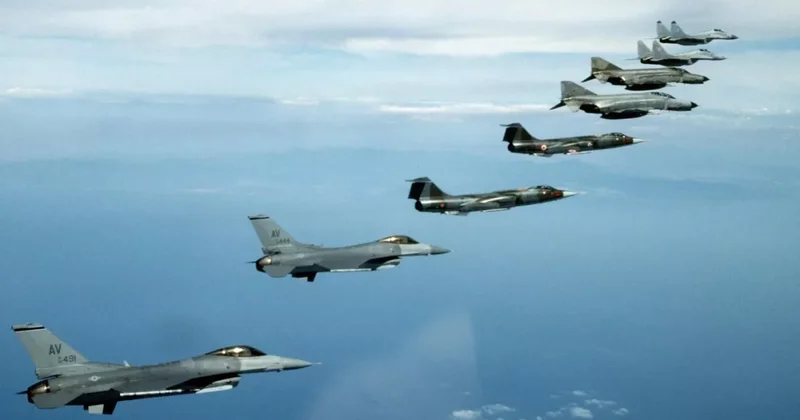 Истребители НАТО проведут учения в небе над Эстонией