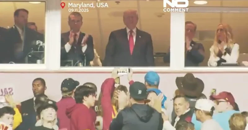 Tramp son yarım əsrdə futbol matçına qatılan ilk ABŞ prezidenti oldu VİDEO