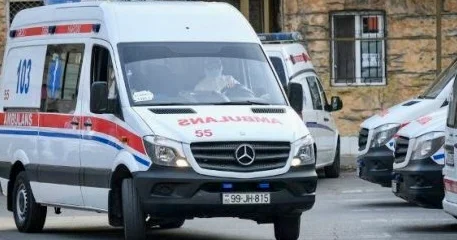 Abşeronda oğul atasını küçədə döydü