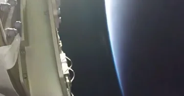 Уникальные кадры выхода астронавта в космос ВИДЕО