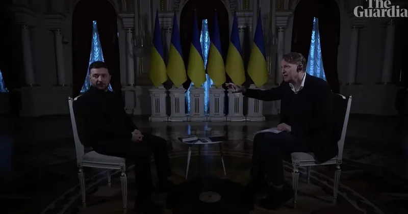 Zelenskinin müsahibəsi zamanı iki dəfə elektrik kəsildi VİDEO