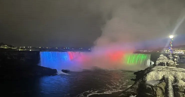 Niaqara şəlaləsi və Azərbaycan bayrağı VİDEO