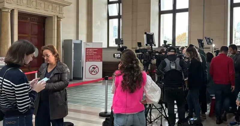 Sarkozinin azadlığa buraxılması ilə bağlı məhkəmə iclası başlayıb