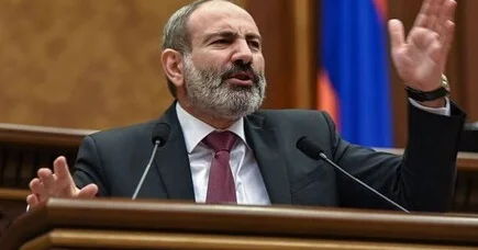 Пашинян ответчает Кочаряну: До войны Россия нас держала на поводке