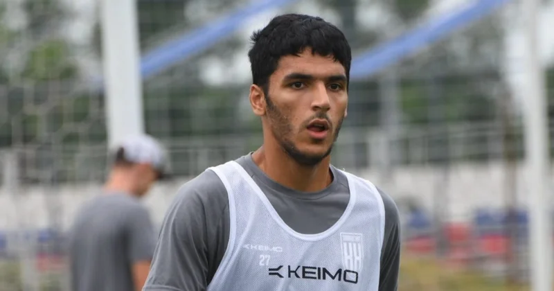 Premyer Liqa klubları Rusiyada oynayan azərbaycanlı ilə maraqlanır