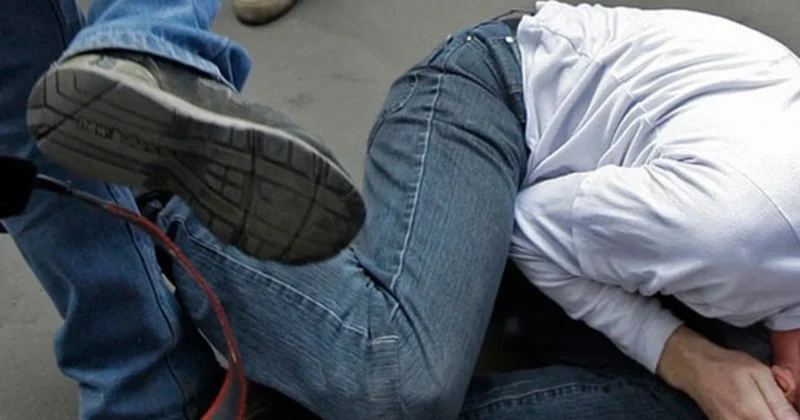 Xırdalan sakini arvadından küsüb evdən getdi, küçədə atasını döydü