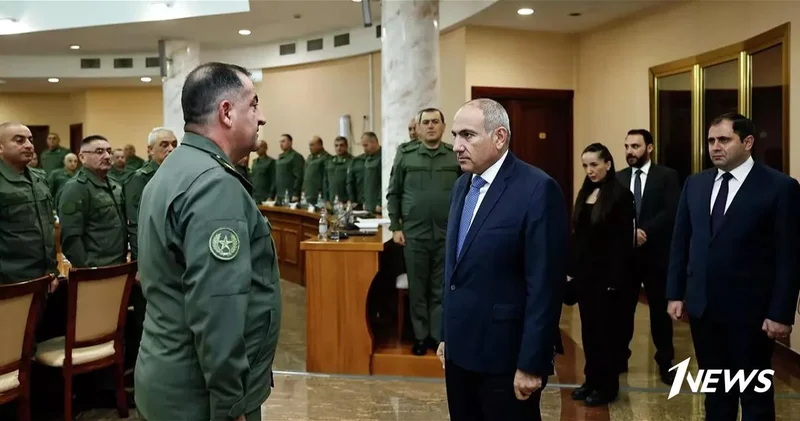 Пашинян собрал командный состав вооруженных сил