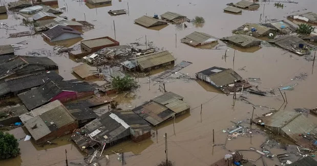 İqlim fəlakətləri son 10 ildə 250 milyon insanı evlərindən didərgin salıb