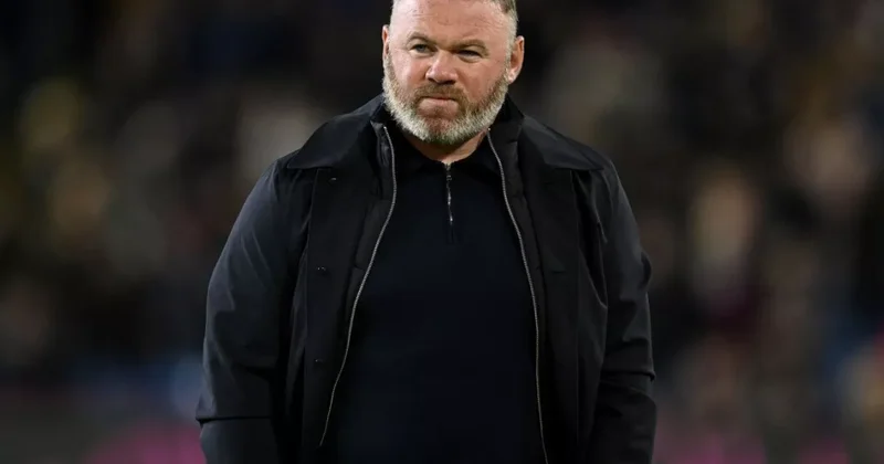 Руни недоволен судейским решение на матче Ливерпуль Манчестер Сити