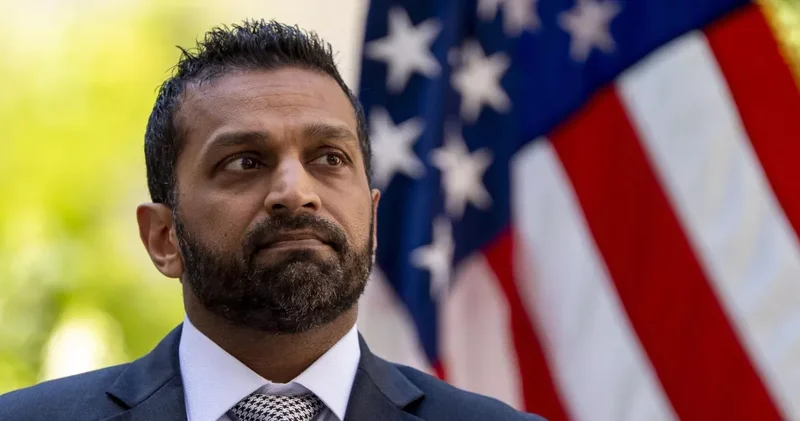 Директор ФБР тайно посетил Китай