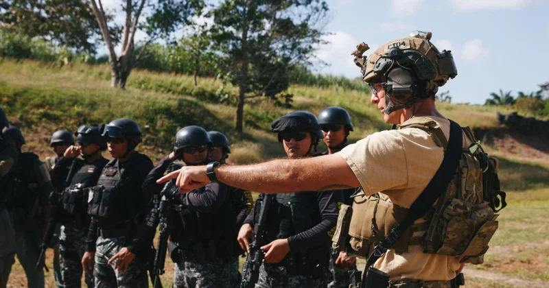ABŞ Panamaya qoşun göndərir Venesuelaya hücum hazırlığı, yoxsa...?