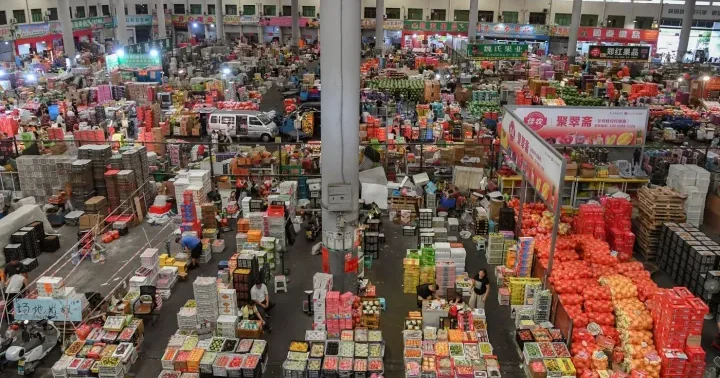 Çində istehlak qiymətləri oktyabrda artıma qayıdıb, istehsalçı qiymətlərindəki azalma isə üç ildir davam edir
